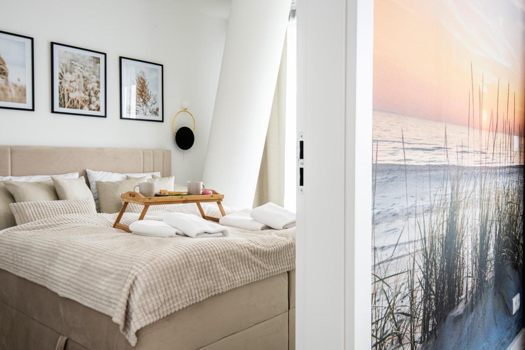 Apartamento Wave Panorama 8Th Floor Sea View Miedzyzdroje Exterior foto
